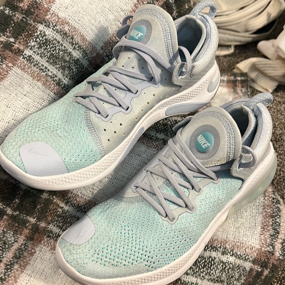 Women’s Nike Joyride shoes
